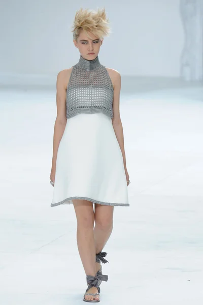 Look 35